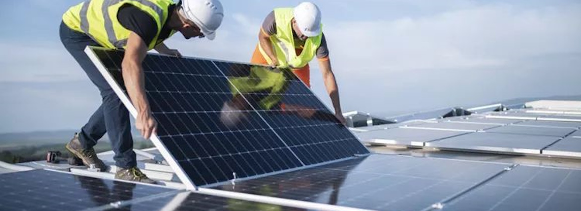 Autoconsumo con paneles solares - ArtistGNDPhotography / Getty Images